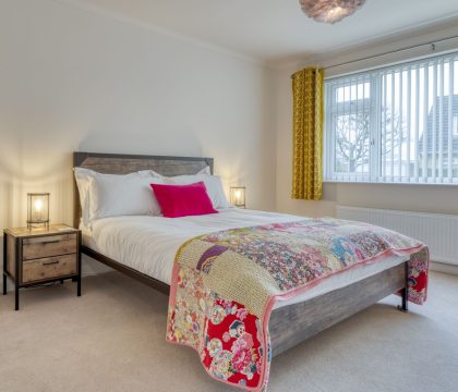 Hillside Master Bedroom - StayCotswold