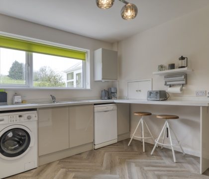 Hillside Kitchen - StayCotswold