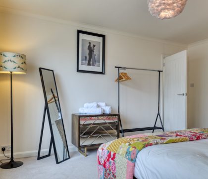 Hillside Master Bedroom - StayCotswold
