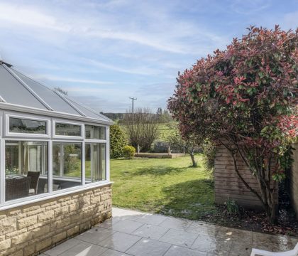 Hillside Garden - StayCotswold