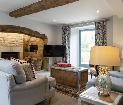 Macs Leap Sitting Room - StayCotswold