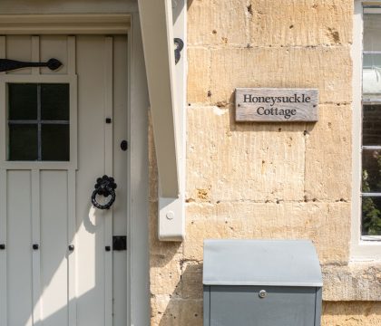 Honeysuckle Cottage Garden - StayCotswold