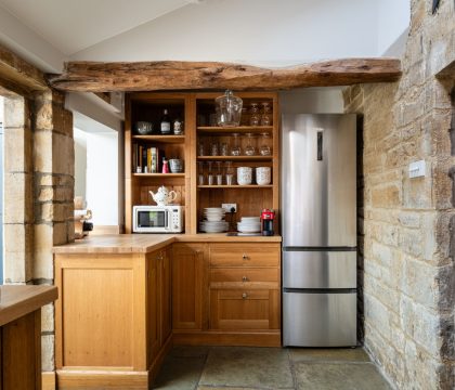 Honeysuckle Cottage Kitchen - StayCotswold