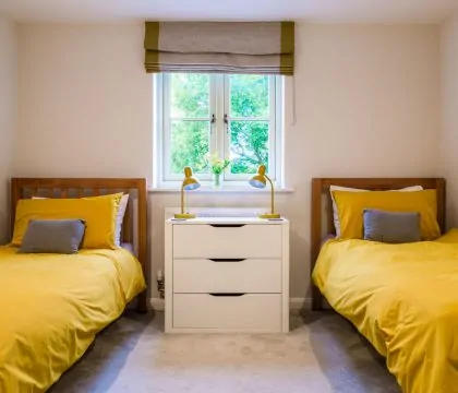 Agatha Bear Cottage Twin Bedroom - StayCotswold