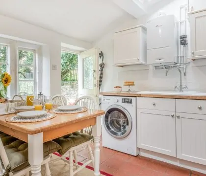 Primrose Cottage, Blockley Kitchen - StayCotswold