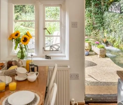 Primrose Cottage, Blockley Kitchen - StayCotswold