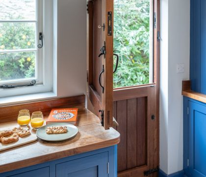 Post Office Cottage Kitchen - StayCotswold