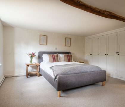 Post Office Cottage Master Bedroom - StayCotswold