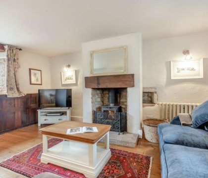 Primrose Cottage Sitting Room - StayCotswold