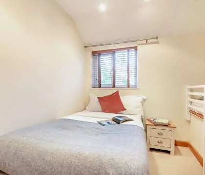 The Old Sweet Shop Bedroom 2 - StayCotswold