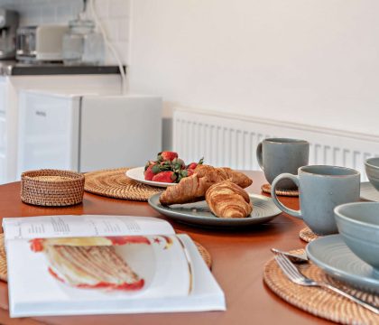 The Old Sweet Shop Kitchen/Diner - StayCotswold