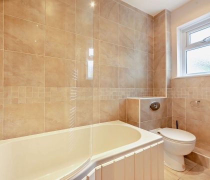 The Old Sweet Shop Family Bathroom - StayCotswold
