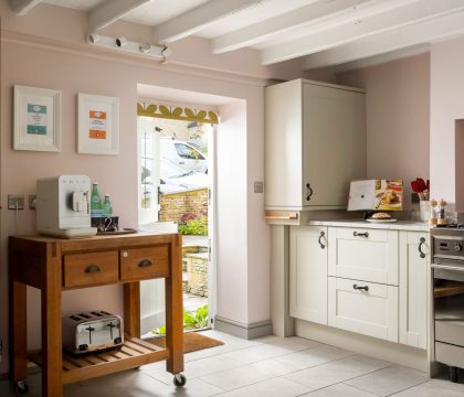 Archway House Kitchen - StayCotswold
