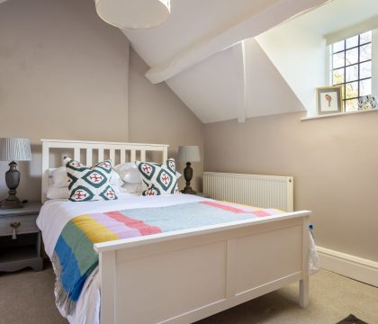 Archway House Master Bedroom - StayCotswold
