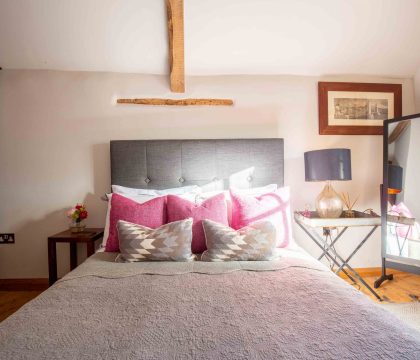 The Bothy Master Bedroom - StayCotswold
