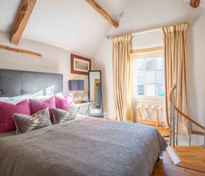 The Bothy Master Bedroom - StayCotswold