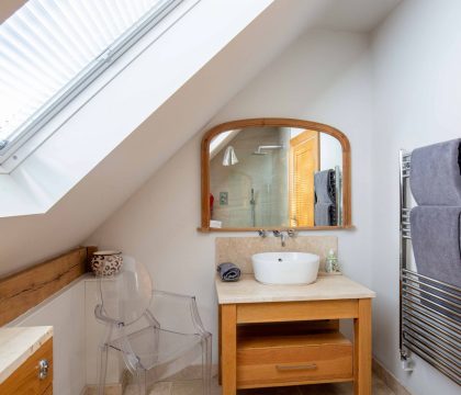 The Sycamore Bathroom - StayCotswold