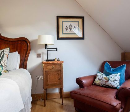 The Sycamore Master Bedroom - StayCotswold