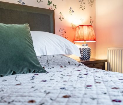 River Cottage Bedroom 2 - StayCotswold