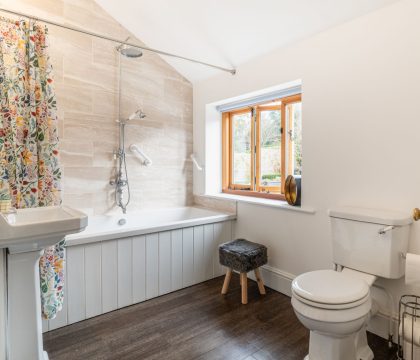 River Cottage Family Bathroom - StayCotswold