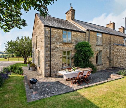 2 Orchard Cottages Exterior - StayCotswold