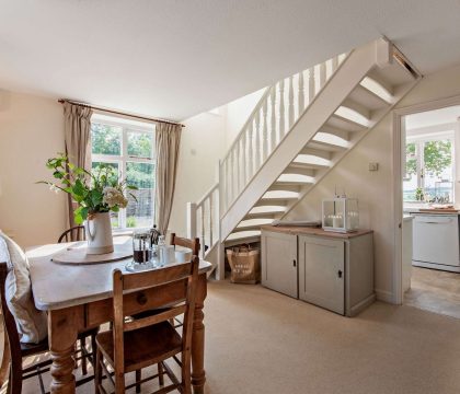 2 Orchard Cottages Dining Area - StayCotswold