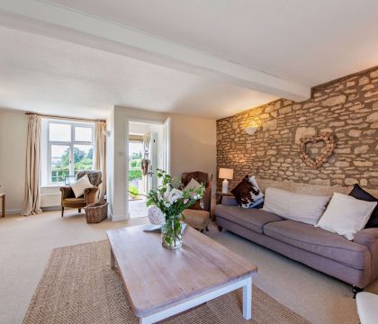 2 Orchard Cottages Lounge - StayCotswold