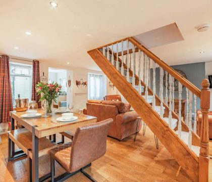 North House Dining Table - StayCotswold