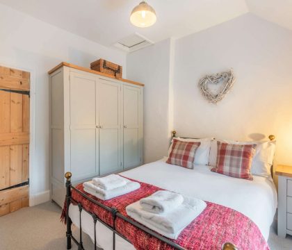 North House Double Bedroom - StayCotswold