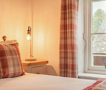 North House Double Bedroom - StayCotswold