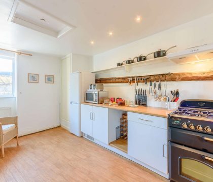 Steps Cottage Kitchen - StayCotswold