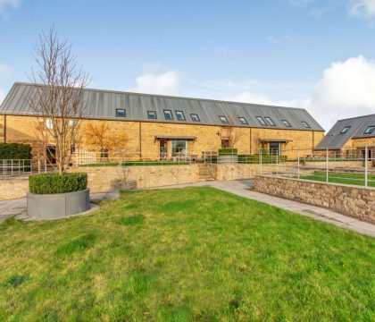Yew Barn & The Cottage - StayCotswold