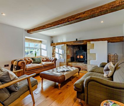 Stonewell Farmhouse Sitting room - StayCotswold 