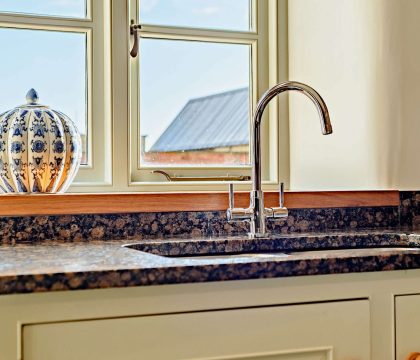 Stonewell Farmhouse Kitchen - StayCotswold 