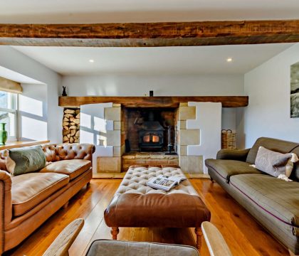 Stonewell Farmhouse Sitting room - StayCotswold 