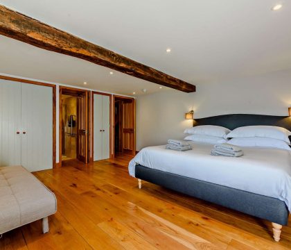 Stonewell Farmhouse Bedroom 2 - StayCotswold