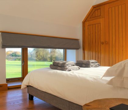 Oak Barn Bedroom 5 - Staycotswold