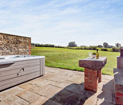 Walnut Barn - StayCotswold