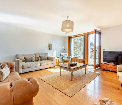 Walnut Barn Sitting Room - StayCotswold