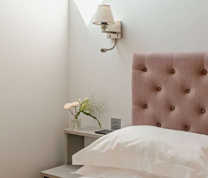 Walnut Barn Bedroom 2 - StayCotswold