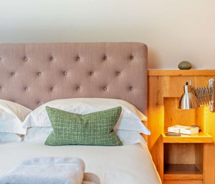 Elm Barn Bedroom 3 - StayCotswold