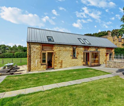 Elm Barn - StayCotswold