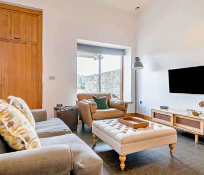 Ash Barn Sitting Room - StayCotswold