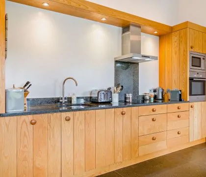 Ash Barn Kitchen - StayCotswold
