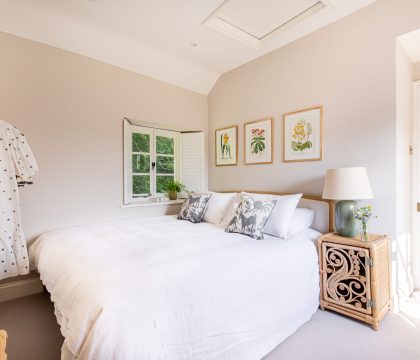 Carpenters Cottage Bedroom 2 - StayCotswold