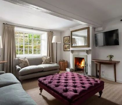 Woodman Cottage Sitting Room - StayCotswold