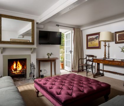 Woodman Cottage Sitting Room - StayCotswold
