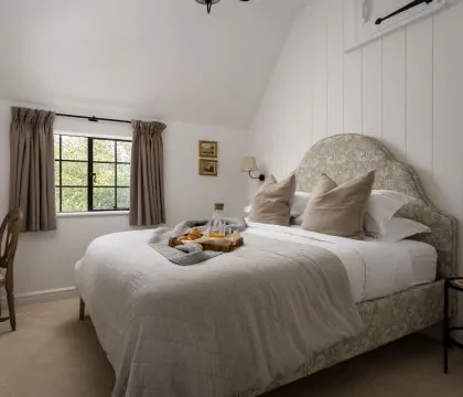 Garth Cottage Master Bedroom - StayCotswold