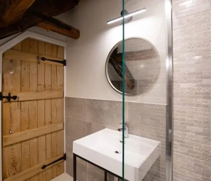 The Hayloft Bathroom - StayCotswold