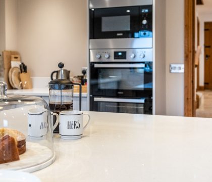 Benson Cottage Kitchen - StayCotswold